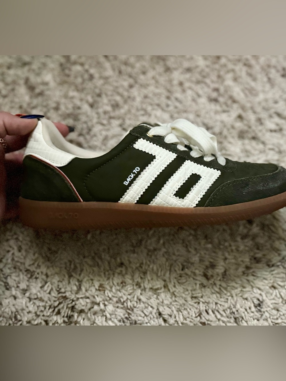 BACK 70 Women's Olive Green Athletic Sneakers with White Accents sz 39 - Picture 3 of 8